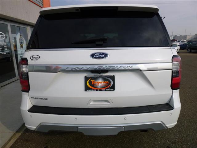 Photo of 2020 Star White Metallic Tri-Coat Ford Expedition