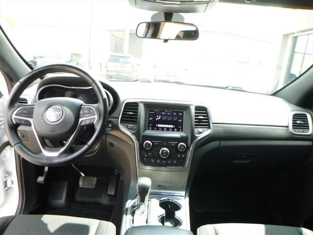 Photo of 2021 Bright White Clearcoat Jeep Grand Cherokee