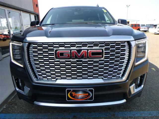 Photo of 2022 Hunter Metallic GMC Yukon XL