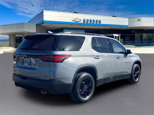 Photo of 2023 Gray Chevrolet Traverse