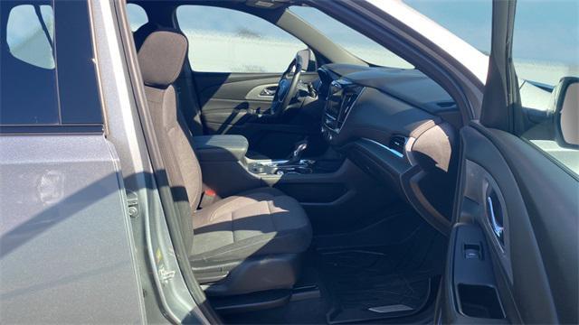 Photo of 2023 Gray Chevrolet Traverse