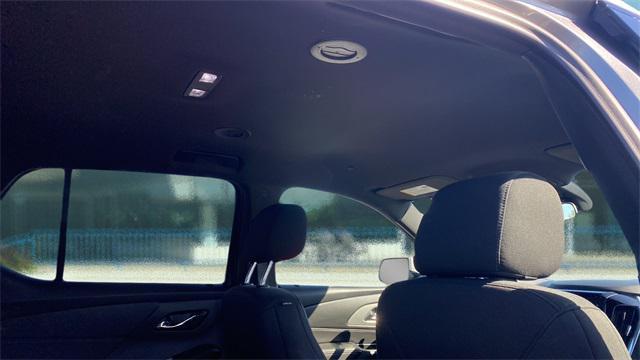 Photo of 2023 Gray Chevrolet Traverse