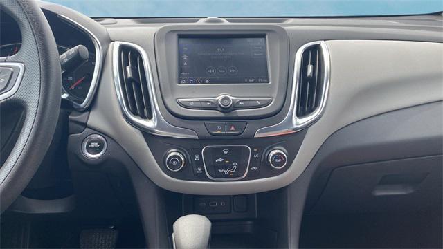 Photo of 2023 White Chevrolet Equinox