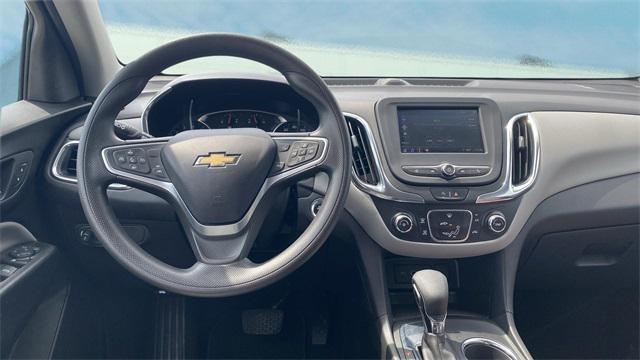 Photo of 2023 White Chevrolet Equinox