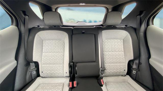 Photo of 2023 White Chevrolet Equinox