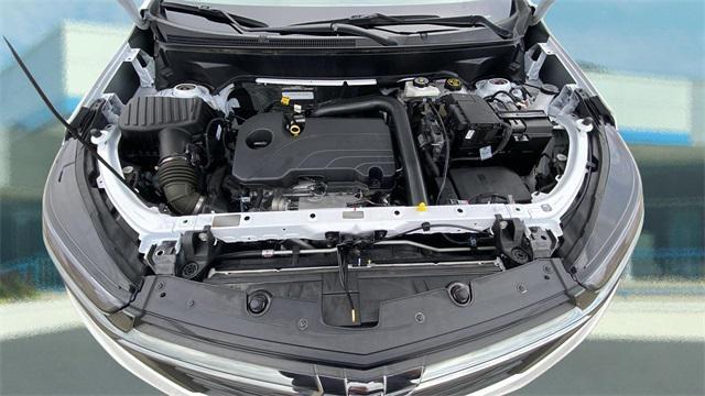Photo of 2023 White Chevrolet Equinox