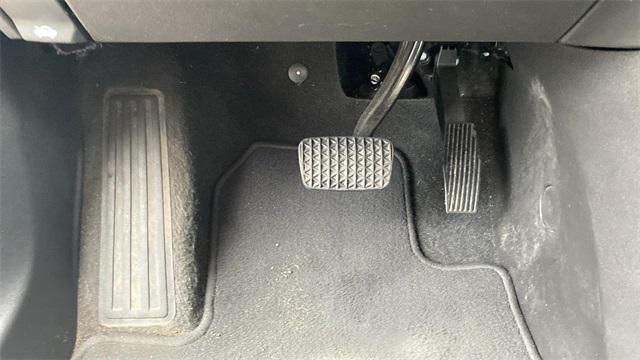 Photo of 2022 White Chevrolet Equinox
