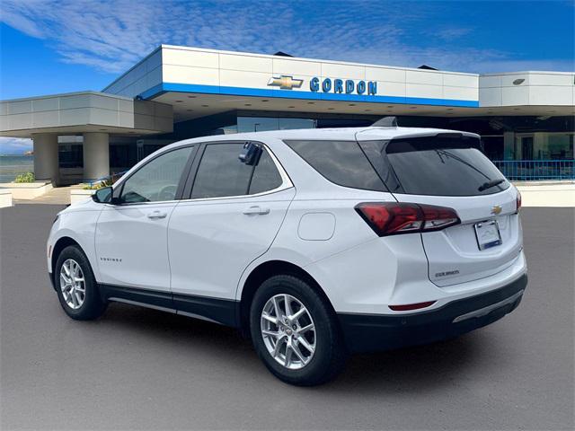 Photo of 2022 White Chevrolet Equinox