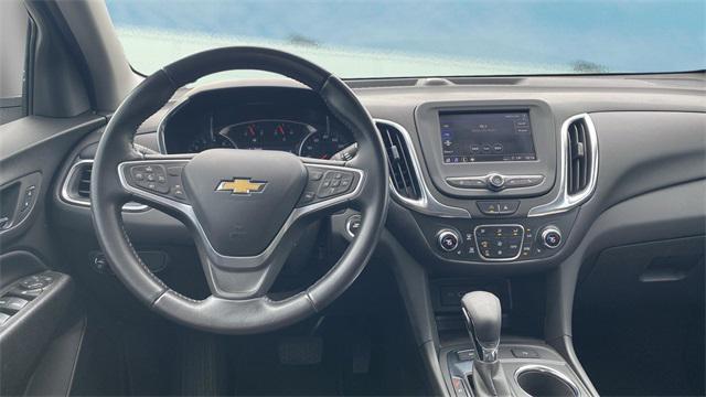Photo of 2022 White Chevrolet Equinox