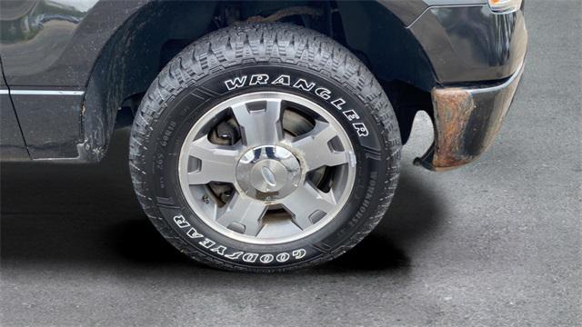 Photo of 2010 Black Ford F-150