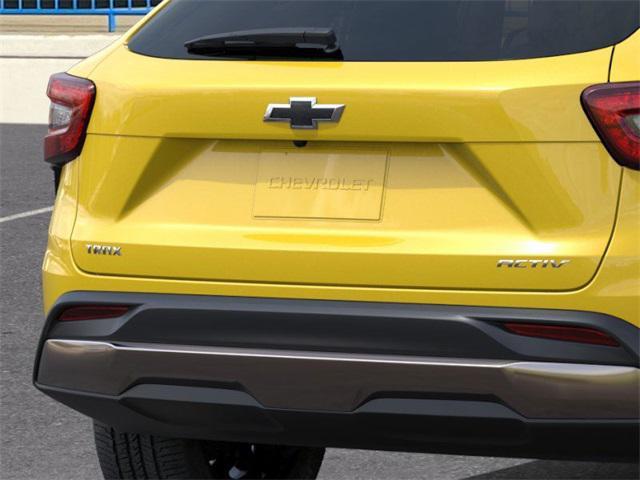 Photo of 2025 Yellow Chevrolet Trax