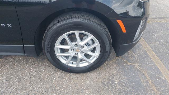 Photo of 2023 Black Chevrolet Equinox