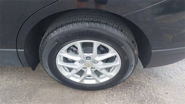 Photo of 2023 Black Chevrolet Equinox