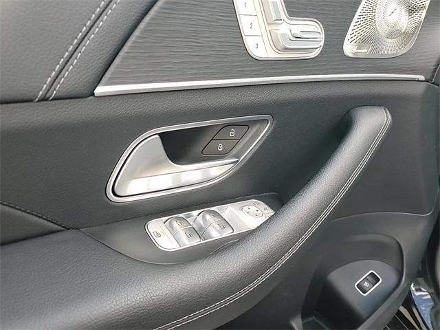 Photo of 2024 Black Mercedes-Benz GLE 350