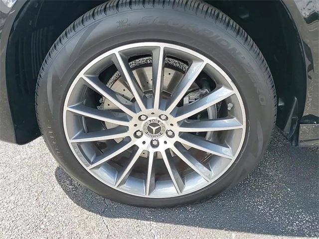 Photo of 2024 Black Mercedes-Benz GLE 350