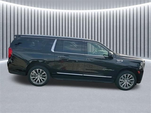 Photo of 2022 Onyx Black GMC Yukon XL