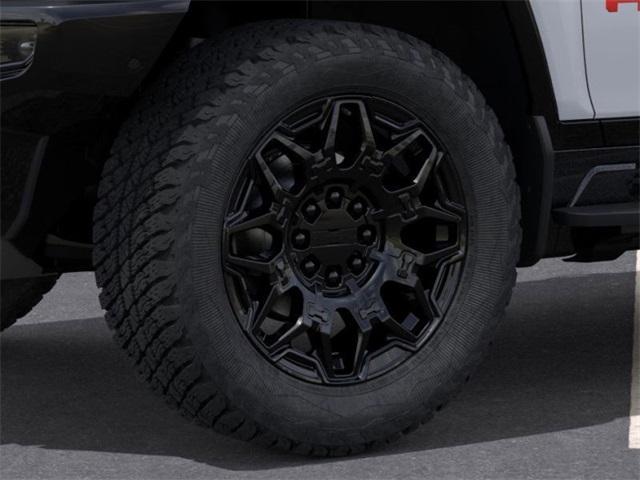 Photo of 2025 White GMC HUMMER EV SUV
