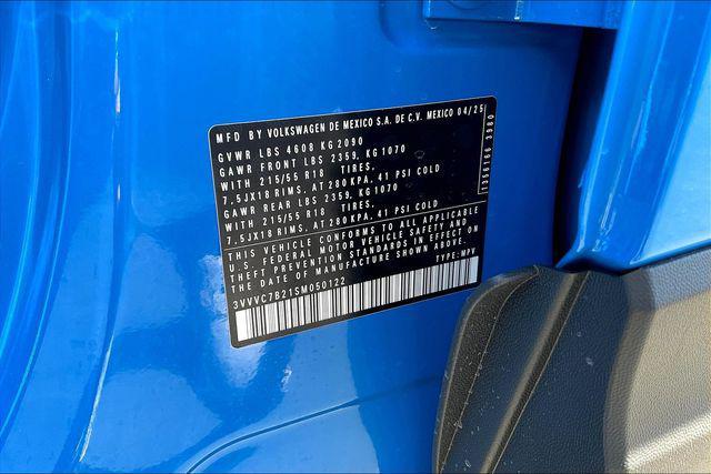 Photo of 2025 Cornflower Blue Volkswagen Taos