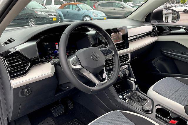 Photo of 2025 Pure White Volkswagen Taos