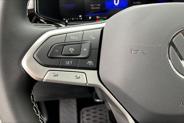 Photo of 2025 Pure White Volkswagen Taos