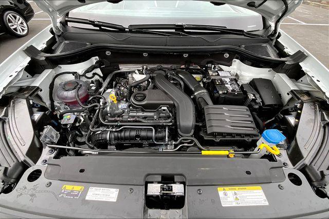 Photo of 2025 Pure White Volkswagen Taos