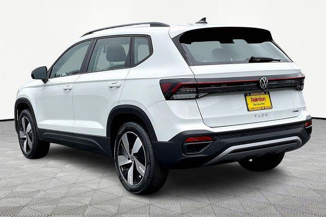 Photo of 2025 Pure White Volkswagen Taos