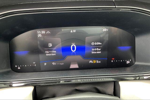 Photo of 2025 Pure White Volkswagen Taos