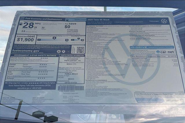 Photo of 2025 Pure White w/Deep Black Roof Volkswagen Taos