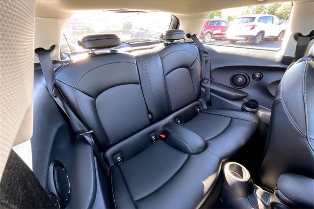Photo of 2018 Gray Metallic MINI Hardtop