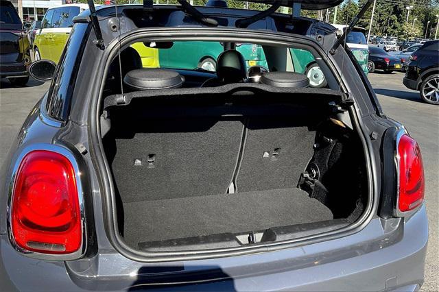 Photo of 2018 Gray Metallic MINI Hardtop