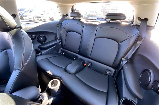 Photo of 2018 Gray Metallic MINI Hardtop