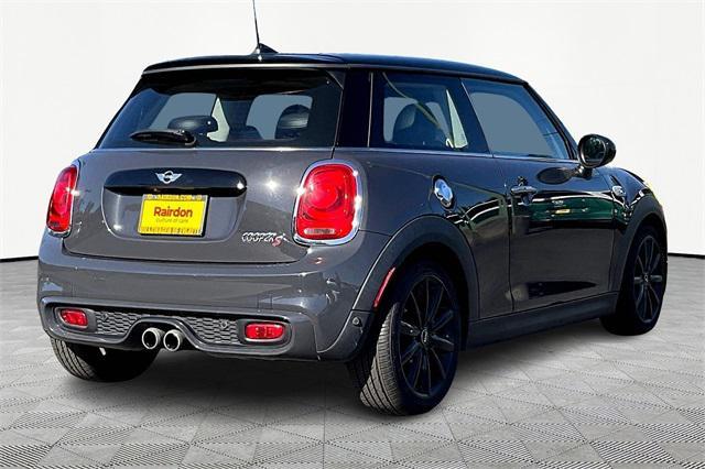 Photo of 2018 Gray Metallic MINI Hardtop
