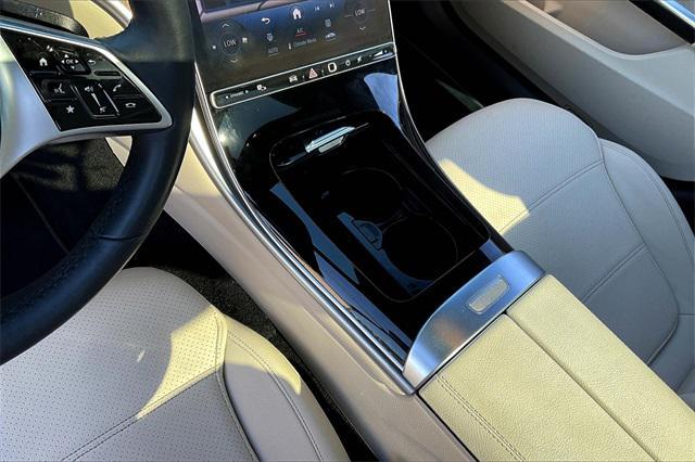Photo of 2022 MANUFAKTUR Cardinal Red Metallic Mercedes-Benz C-Class