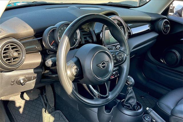 Photo of 2019 Midnight Black Metallic MINI Hardtop