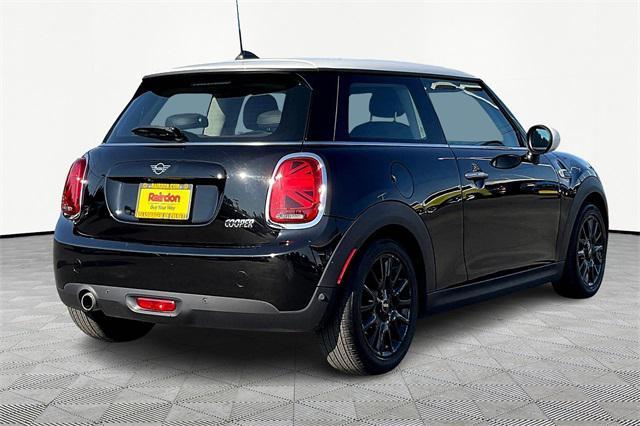 Photo of 2019 Midnight Black Metallic MINI Hardtop