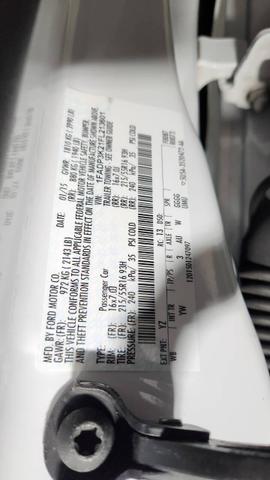Photo of 2015 White Ford Focus