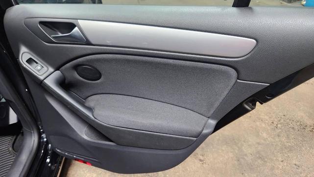 Photo of 2012 Black Volkswagen Golf