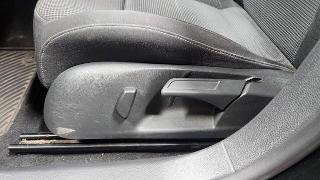 Photo of 2012 Black Volkswagen Golf