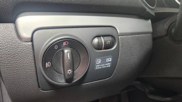 Photo of 2012 Black Volkswagen Golf