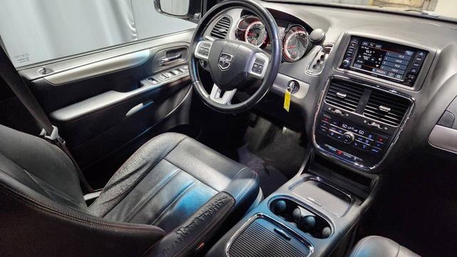 Photo of 2017 Silver Dodge Grand Caravan