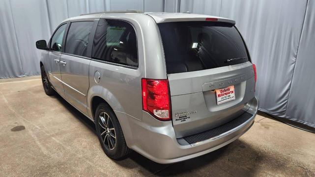 Photo of 2017 Silver Dodge Grand Caravan