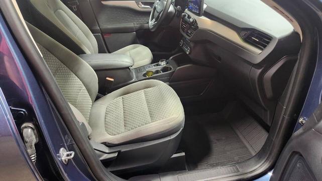 Photo of 2020 Blue Ford Escape