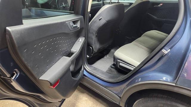 Photo of 2020 Blue Ford Escape