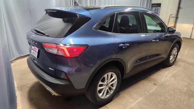 Photo of 2020 Blue Ford Escape