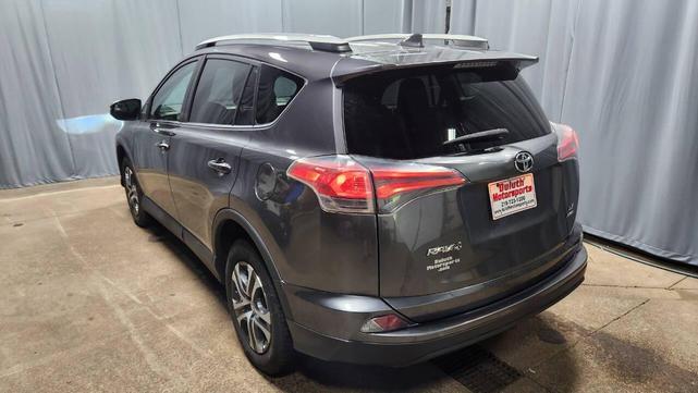 Photo of 2018 Pewter Toyota RAV4