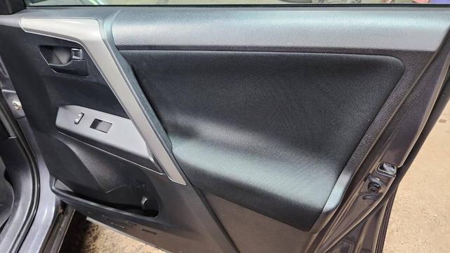 Photo of 2018 Pewter Toyota RAV4