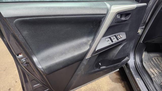 Photo of 2018 Pewter Toyota RAV4
