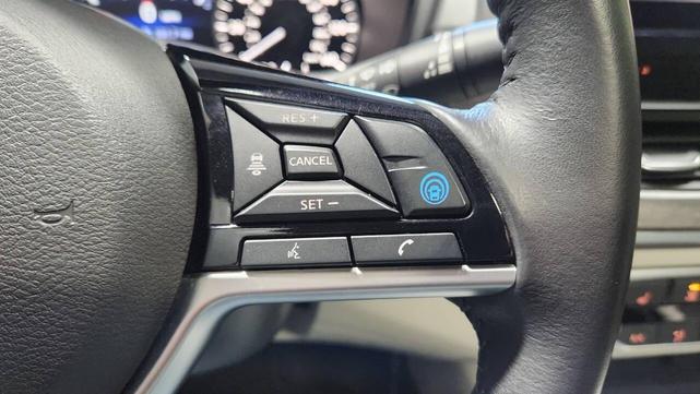 Photo of 2023 Black Nissan Altima