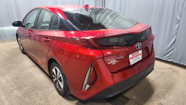 Photo of 2017 Red Toyota Prius Prime