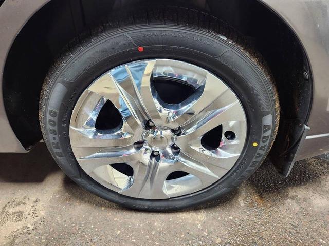 Photo of 2011 Pewter Ford Fusion